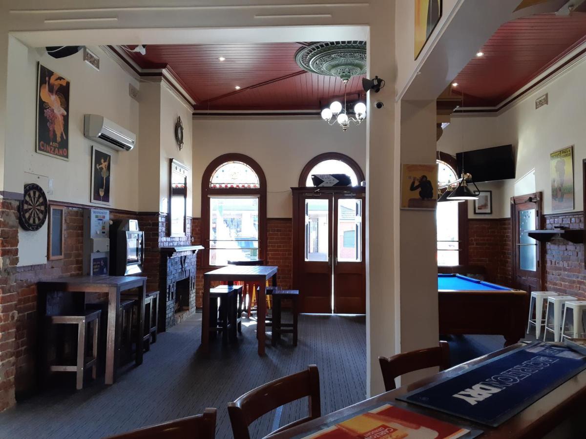 The Victoria Hotel รัทเธอร์เกล็น ภายนอก รูปภาพ